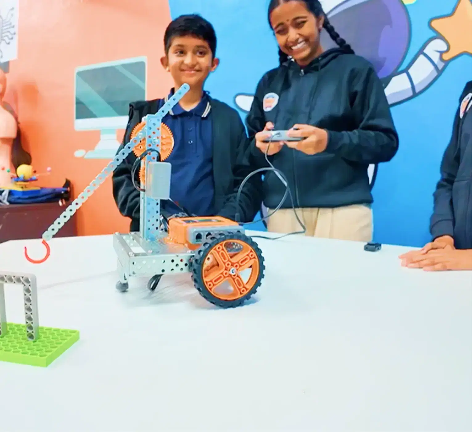 Pulley Crane Robot